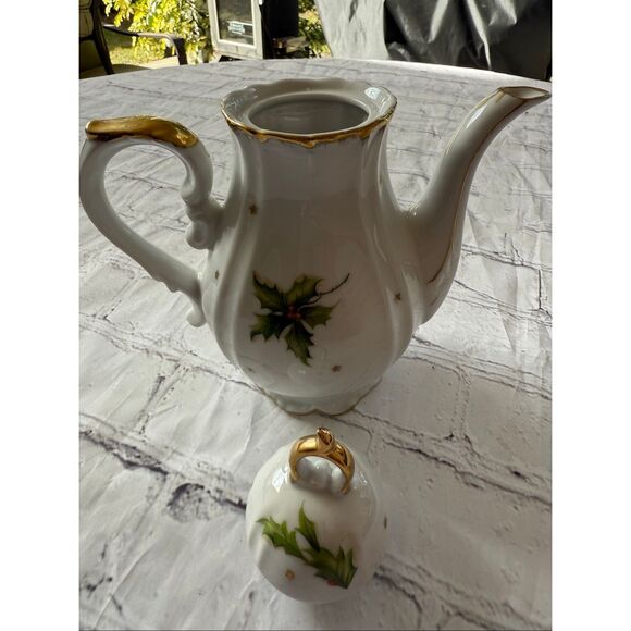 Vintage Norcrest Fine China Merry Christmas Formal Teapot Holly Holiday Print - Picture 14 of 16